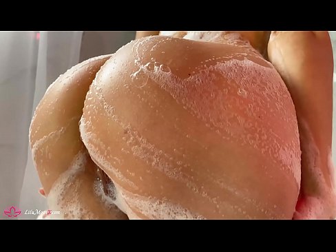 ❤️ Brunette onanerer fisse med vibrator til intens orgasme i brusebad ❌ Porno at da.xxxtun.ru